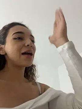 Snapshot of uniquerossie chatting on February 11, 2026, 7:46 am uniquerossie online show from February 11, 2026, 7:46 am