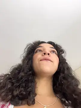 Snapshot of uniquerossie chatting on February 16, 2026, 7:26 am uniquerossie online show from February 16, 2026, 7:26 am