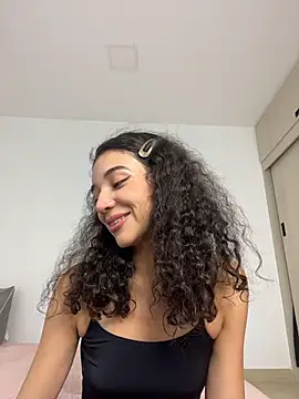 Snapshot of uniquerossie chatting on February 21, 2026, 7:31 am uniquerossie online show from February 21, 2026, 7:31 am