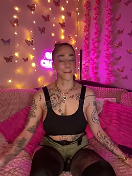 Snapshot of Chachou000 chatting on March 17, 2025, 7:58 pm Chachou000 online show from March 17, 2025, 7:58 pm