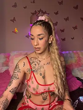 Snapshot of Chachou000 chatting on September 14, 2025, 7:35 pm Chachou000 online show from September 14, 2025, 7:35 pm