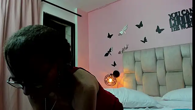 daniela xue online show from January 18, 2025, 2:36 am