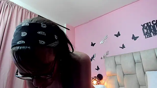 daniela xue online show from January 24, 2025, 1:56 am