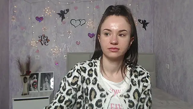 KaraCriegs online show from February 23, 2025, 6:45 pm