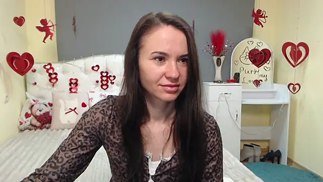 KaraCriegs online show from February 3, 2026, 6:57 pm