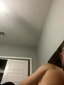 Snapshot of caliguy37 chatting on November 15, 2025, 5:27 am caliguy37 online show from November 15, 2025, 5:27 am