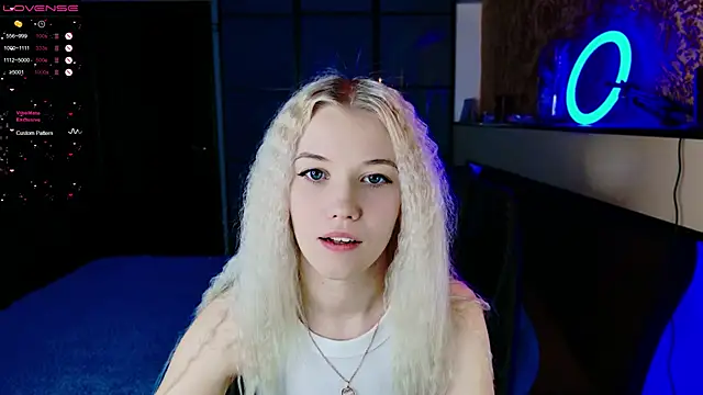 ShhhO O online show from February 26, 2025, 7:53 am