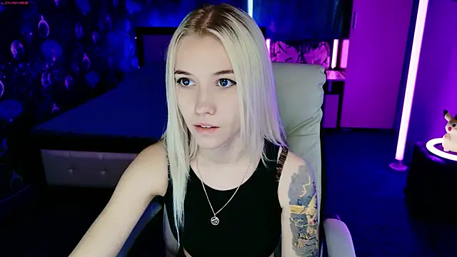 ShhhO O online show from November 7, 2025, 11:10 am