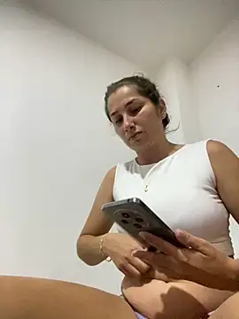 Iris love18 online show from October 4, 2025, 11:52 am