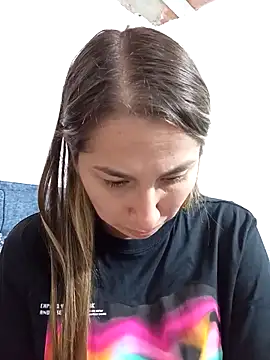 Iris love18 online show from October 12, 2025, 5:12 pm