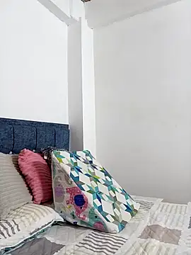 Iris love18 online show from October 18, 2025, 9:59 pm