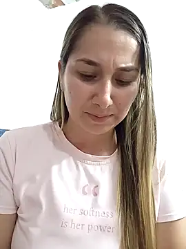 Iris love18 online show from November 2, 2025, 8:55 pm