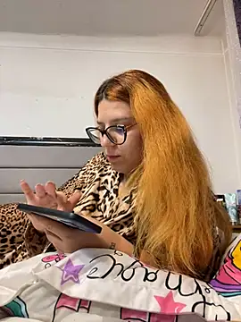 Snapshot of NadiraNoor chatting on December 13, 2024, 11:28 pm NadiraNoor online show from December 13, 2024, 11:28 pm