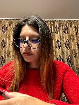 Snapshot of NadiraNoor chatting on October 5, 2025, 7:56 pm NadiraNoor online show from October 5, 2025, 7:56 pm