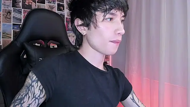 Snapshot of liamelf chatting on March 6, 2025, 9:36 am liamelf online show from March 6, 2025, 9:36 am