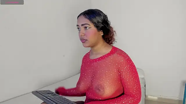 Snapshot of Maya_Graham chatting on October 31, 2025, 11:44 am Maya Graham online show from October 31, 2025, 11:44 am