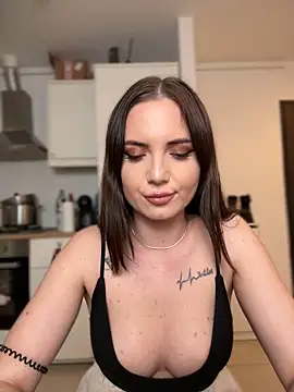 AvaGianna online show from December 12, 2024, 11:03 pm