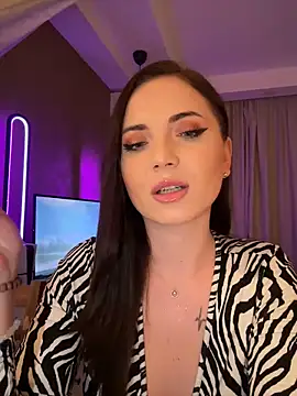 AvaGianna online show from January 14, 2025, 4:50 pm