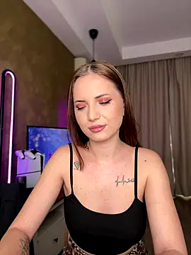 AvaGianna online show from November 6, 2025, 10:16 am