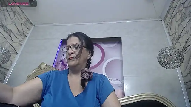 Snapshot of karito_mature17 chatting on June 10, 2026, 11:09 am karito mature17 online show from June 10, 2026, 11:09 am