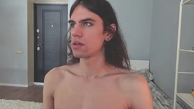 mollymila online show from March 10, 2026, 8:30 am