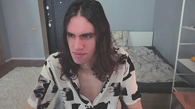 mollymila online show from April 12, 2026, 8:30 am