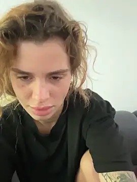 EmiliaCatalina online show from February 5, 2026, 6:56 pm