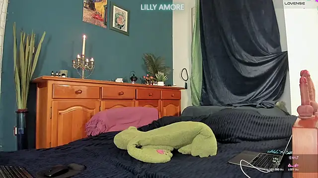 LillyAmore online show from May 23, 2026, 5:06 pm