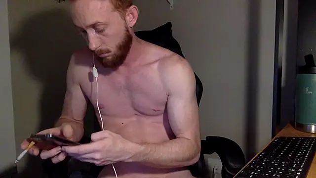 Snapshot of Smoker_Ginger chatting on March 10, 2025, 1:23 am Smoker Ginger online show from March 10, 2025, 1:23 am
