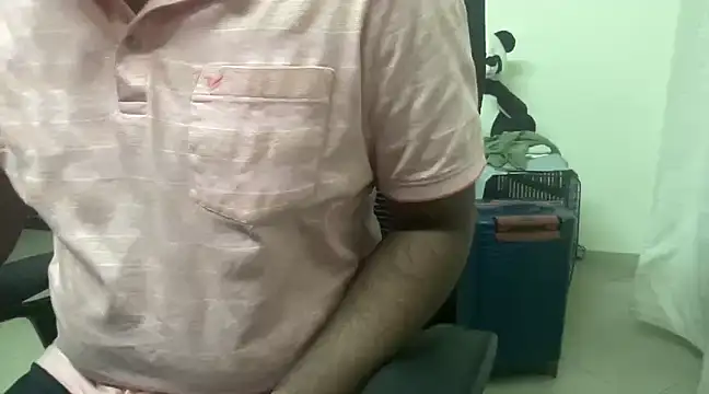 dhruv-sluppy online show from February 6, 2025, 1:43 pm