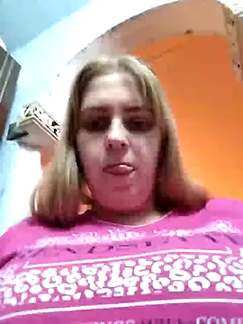 Lady nice cat online show from January 19, 2025, 6:42 am