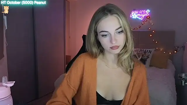 Miss Aliannaa online show from October 5, 2025, 8:07 pm