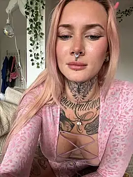 Stella-Kink online show from October 3, 2025, 1:19 pm