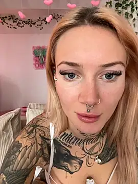 Stella-Kink online show from November 29, 2025, 10:07 am