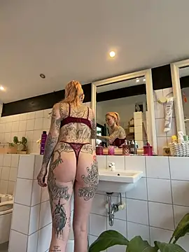 Stella-Kink online show from March 7, 2026, 1:52 pm