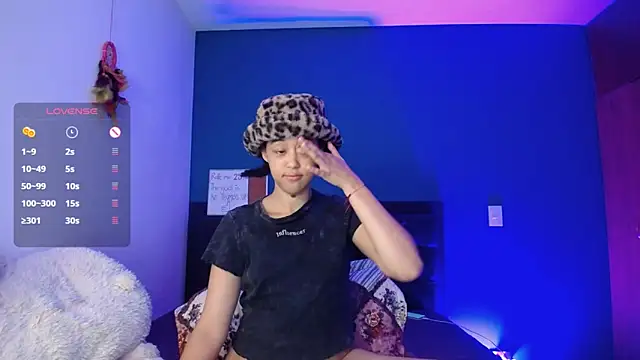 Snapshot of ela_0 chatting on October 7, 2025, 6:32 am ela 0 online show from October 7, 2025, 6:32 am