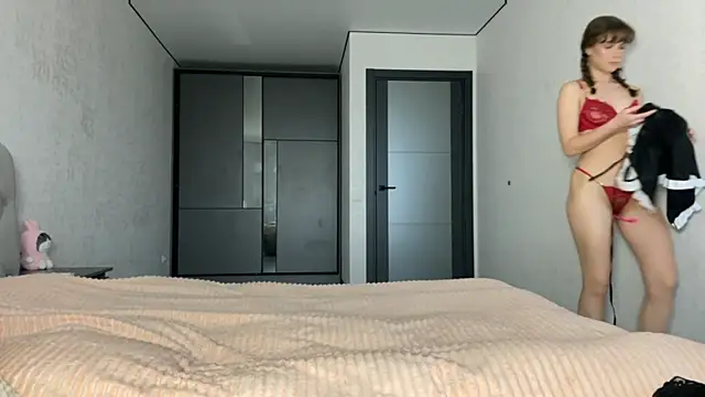 GracefulCharm online show from February 7, 2025, 6:45 am