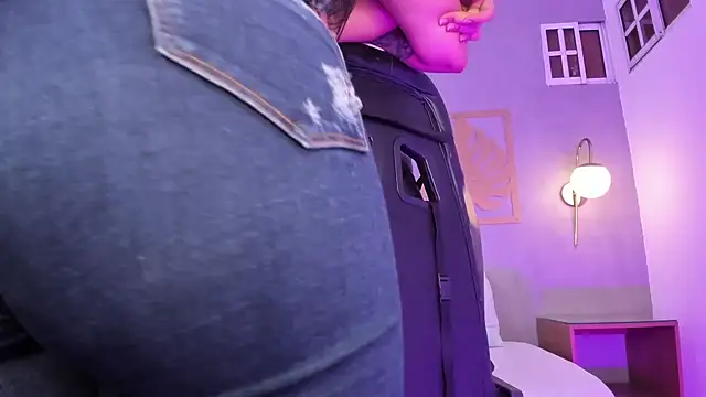 majo rosse  online show from September 19, 2025, 9:15 pm