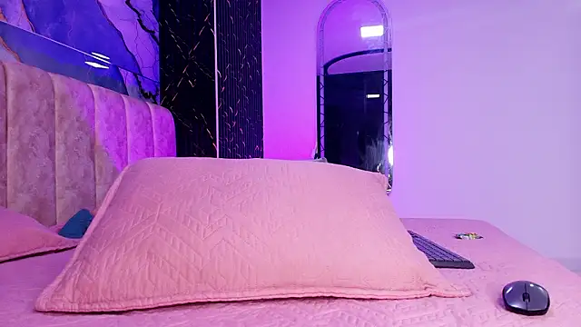 arl chloee online show from March 6, 2026, 3:03 am