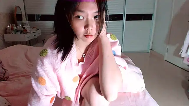 Snapshot of -Lucky_Girl chatting on February 16, 2026, 2:46 pm -Lucky Girl online show from February 16, 2026, 2:46 pm