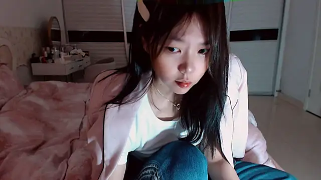 -Lucky Girl online show from March 25, 2026, 2:39 am