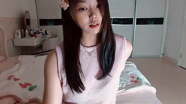 Snapshot of -Lucky_Girl chatting on July 14, 2026, 12:55 pm -Lucky Girl online show from July 14, 2026, 12:55 pm