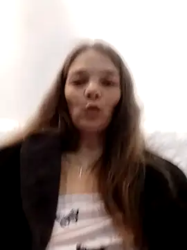 Snapshot of lostedbabys01 chatting on September 24, 2025, 7:39 pm lostedbabys01 online show from September 24, 2025, 7:39 pm