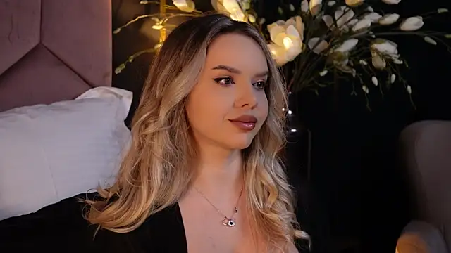 Snapshot of KatyaBelle chatting on January 6, 2025, 9:00 pm KatyaBelle online show from January 6, 2025, 9:00 pm