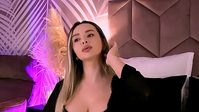 Snapshot of KatyaBelle chatting on October 20, 2025, 7:25 pm KatyaBelle online show from October 20, 2025, 7:25 pm