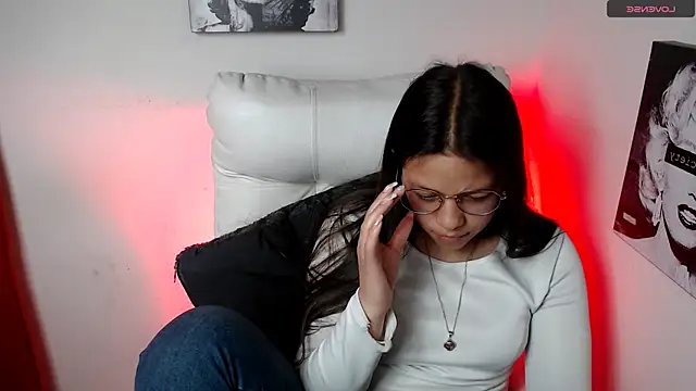 Snapshot of SamanthaRoldaan chatting on January 28, 2025, 4:41 pm SamanthaRoldaan online show from January 28, 2025, 4:41 pm