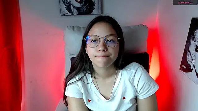 Snapshot of SamanthaRoldaan chatting on February 7, 2025, 4:46 pm SamanthaRoldaan online show from February 7, 2025, 4:46 pm