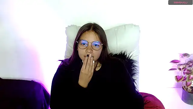 Snapshot of SamanthaRoldaan chatting on February 14, 2025, 8:48 pm SamanthaRoldaan online show from February 14, 2025, 8:48 pm