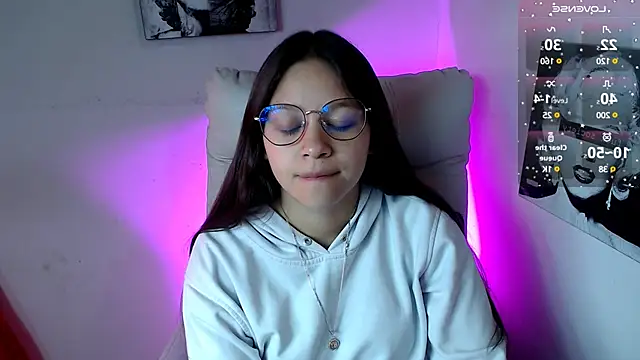 Snapshot of SamanthaRoldaan chatting on March 1, 2025, 2:44 pm SamanthaRoldaan online show from March 1, 2025, 2:44 pm