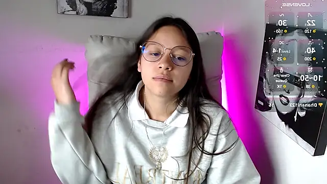 Snapshot of SamanthaRoldaan chatting on March 4, 2025, 4:52 pm SamanthaRoldaan online show from March 4, 2025, 4:52 pm